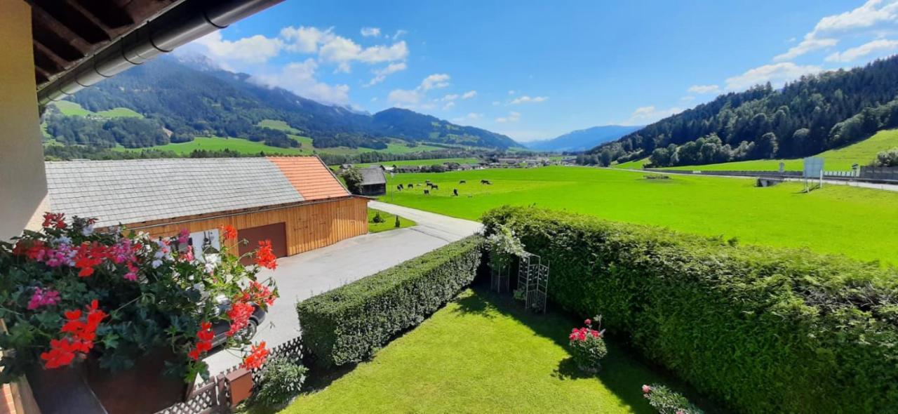 Appartment Luki Haus im Ennstal Luaran gambar